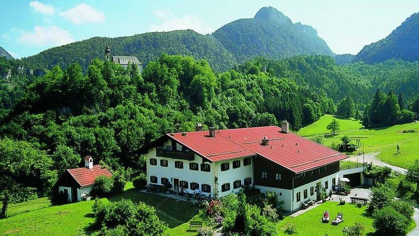 Ferienwohnung für 2 Personen, mit Sauna und Garten in Bad Reichenhall