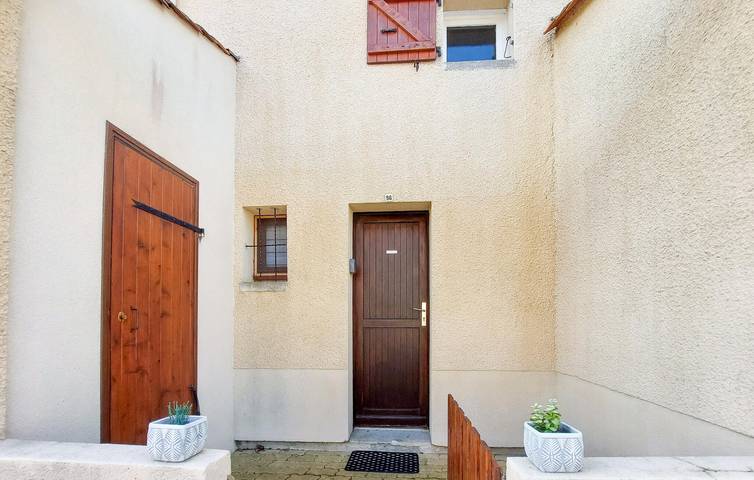 Holiday rental for 6 people, with pool and terrace as well as garden, with pets in La Palmyre