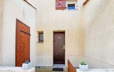 Location de vacances pour 6 personnes, avec jardin ainsi que terrasse et piscine, animaux acceptés dans La Palmyre