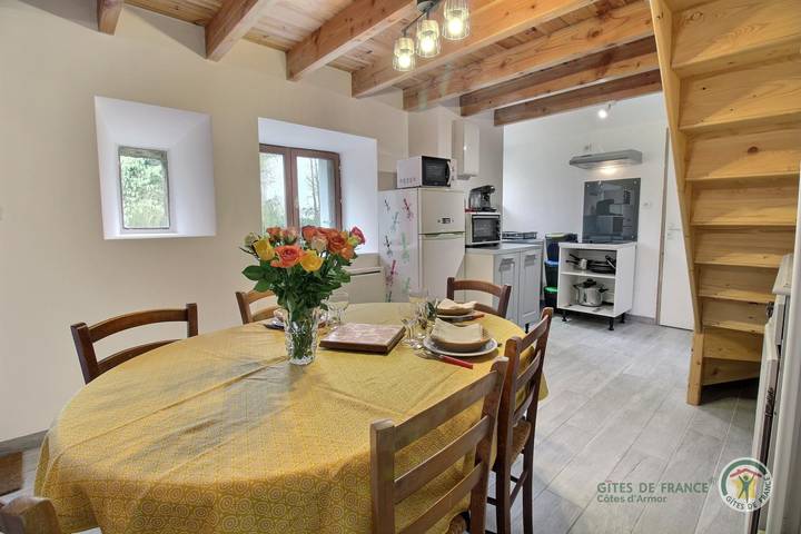 Gîte pour 3 personnes, avec Jardin à Lanvellec - 4
