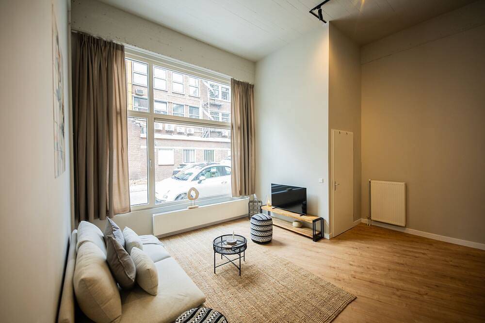 Geheel appartement, Refined Retreat 2Bdr  Apartment   Bsh27 in Rotterdam, Zuid-Holland