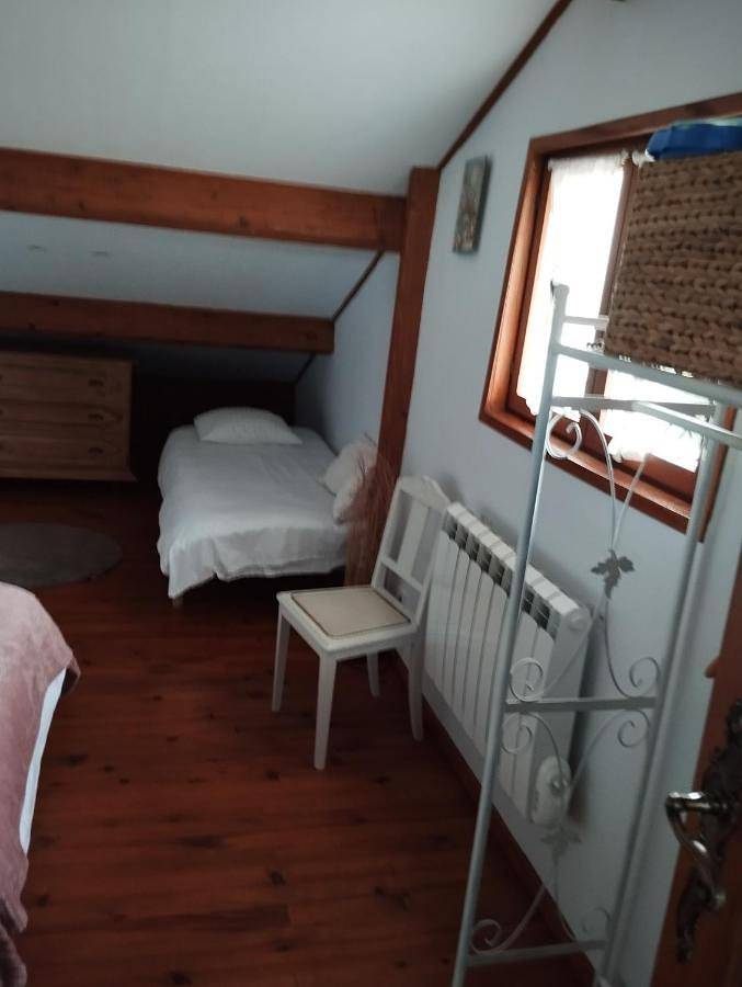 Chambre d’hôte pour 6 personnes, avec jardin et vue dans la Loire - 3
