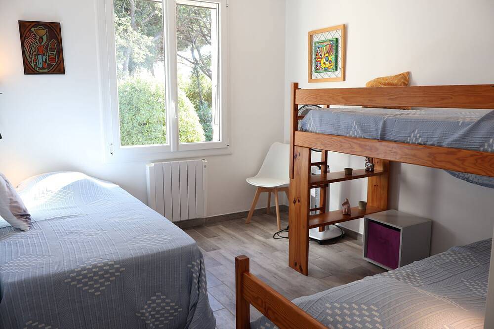 Villa provençale à 1 km des plages, proximité des commerces, animaux bienvenus in Six-Fours-les-Plages, Côte méditerranéenne (France)