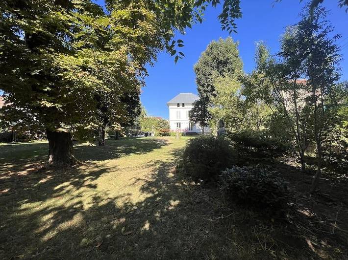 Location de vacances pour 10 personnes, avec piscine et jardin à Nanterre - 2