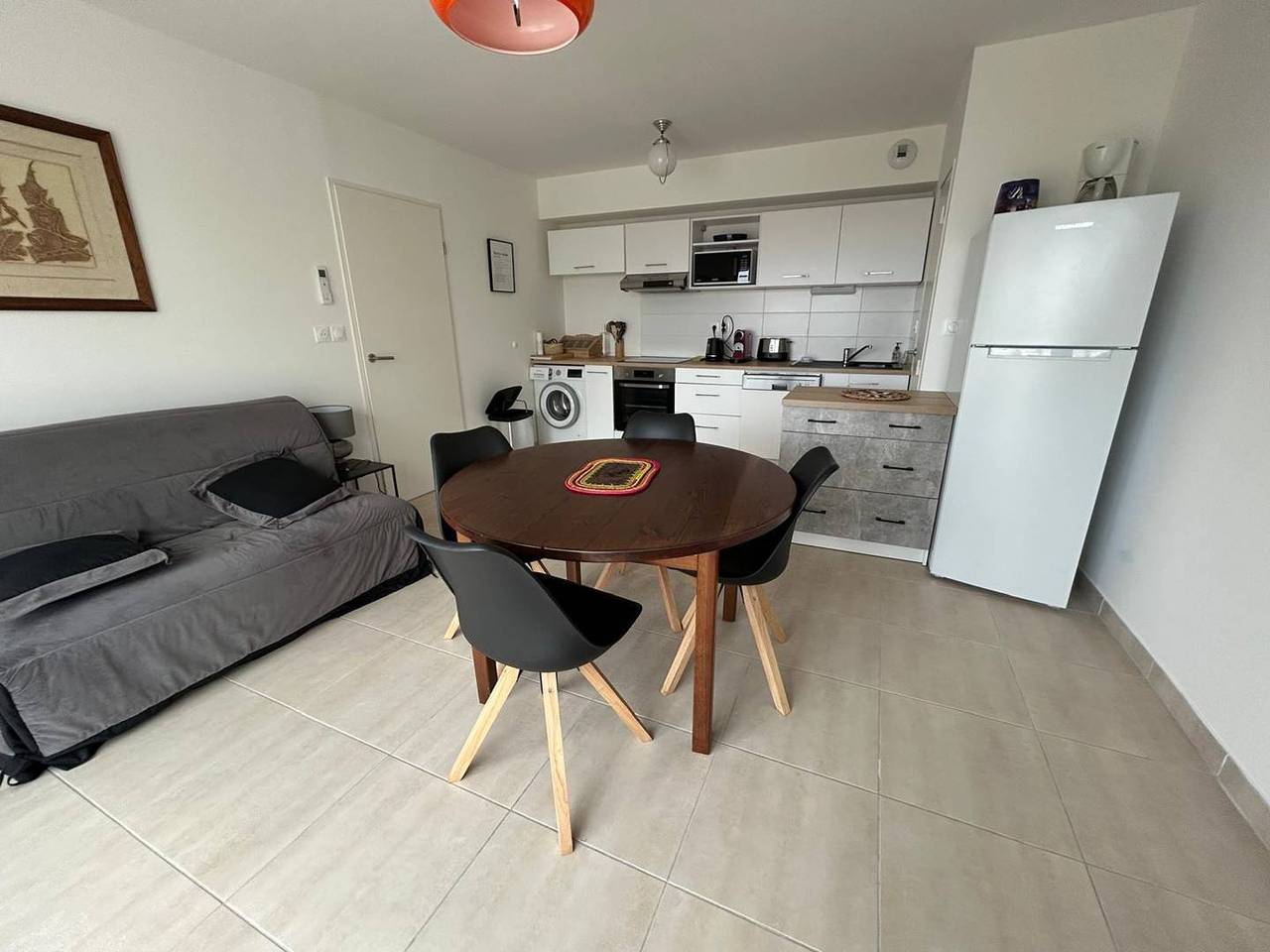 Appartement de vacances entier, Bel Appartement Dans Une Residence Avec Parking et Ascenseur in Sérignan, Côte méditerranéenne (France)