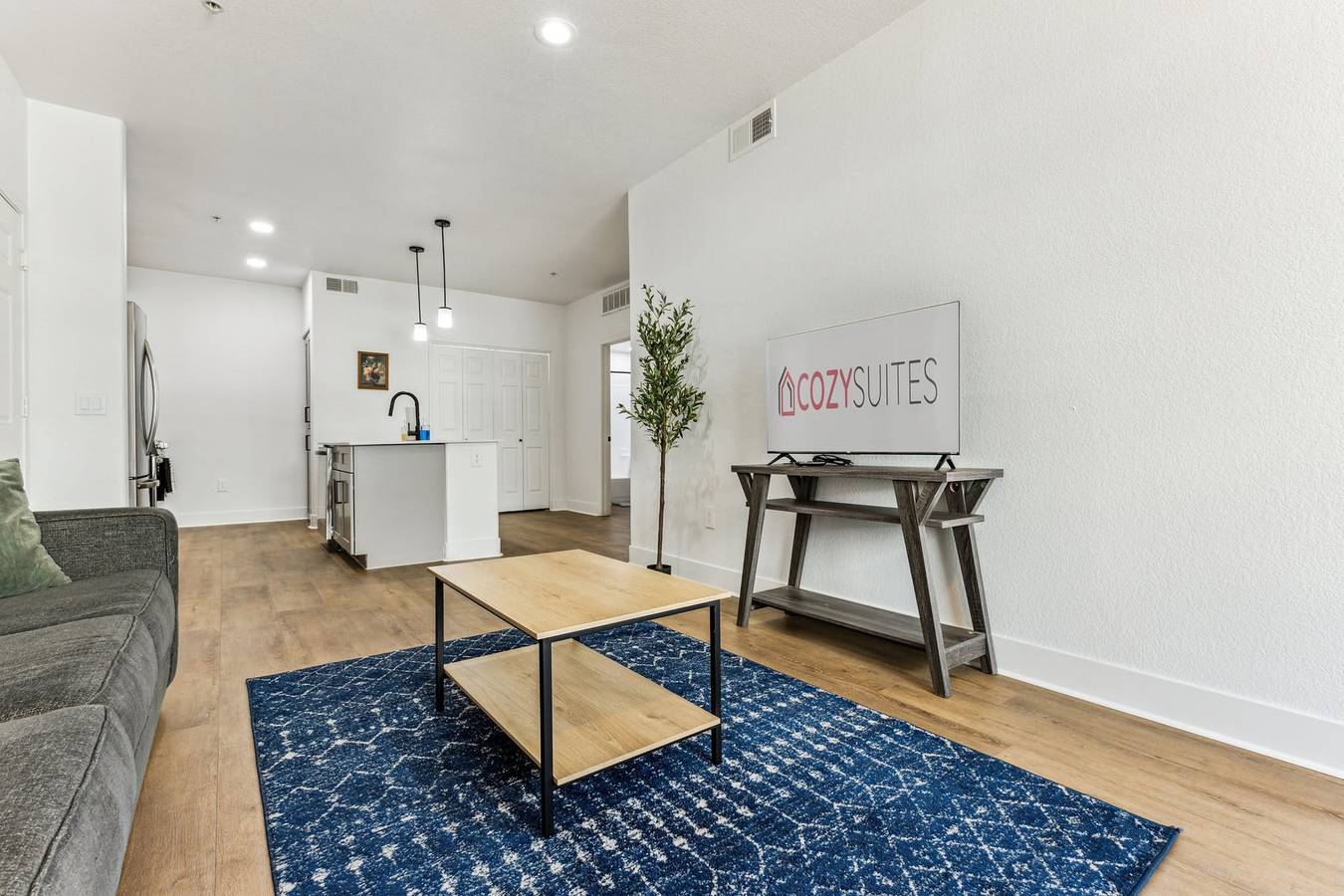 Entire apartment, Cozysuites Glendale - Westgate with pool 02 in Glendale, Maricopa County