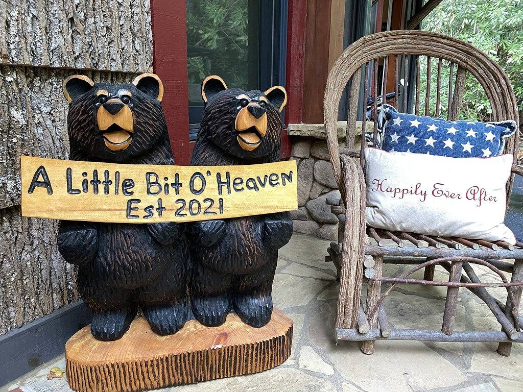 Welcome to A Little Bit O' Heaven! in Lake Toxaway