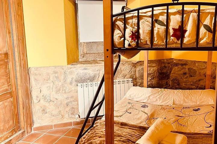 Casa Solle-Bonita casa de montaña a 20 minutos de San Isidro in Puebla de Lillo, Cordillera Cantábrica
