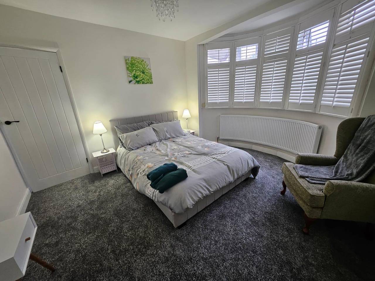 3 Bed House - Sleeps 6 - Parking - Wifi in Luton, Chiltern Hills
