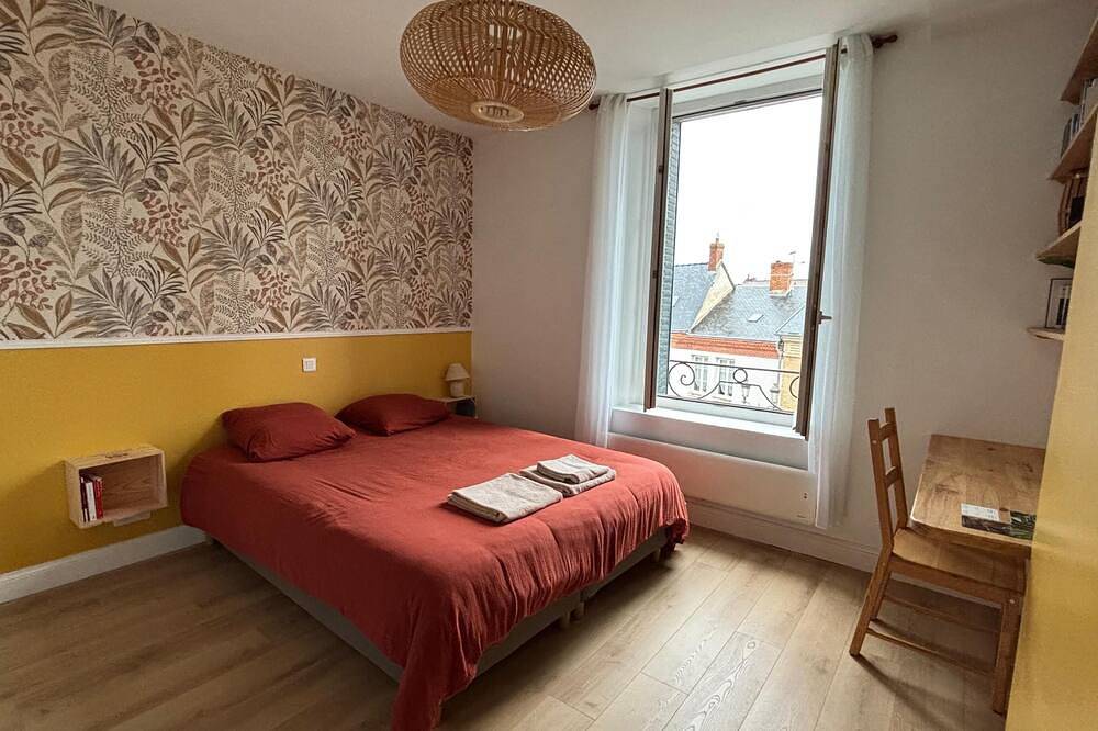 Entire apartment, Cosy apartment in the heart of Epernay in Épernay, Marne