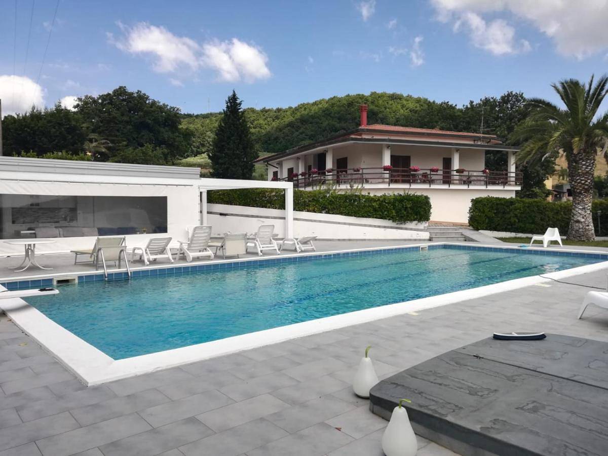 Villa Assunta con piscina in Benevento, Provincia di Benevento