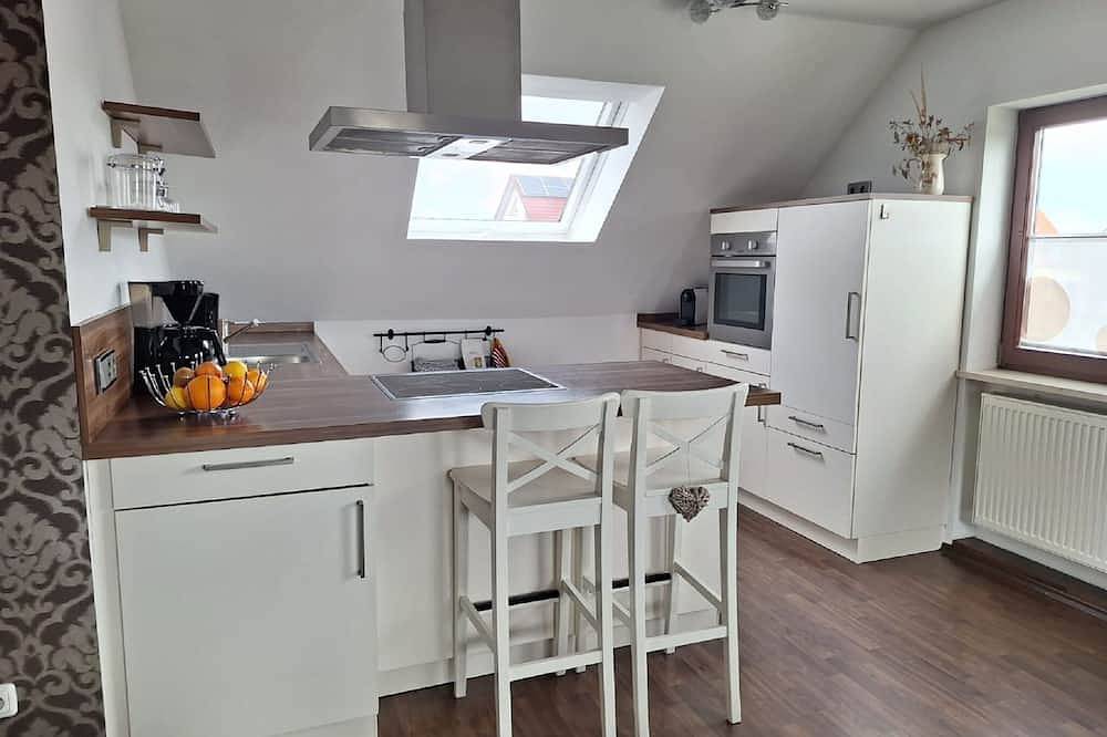 Ganze Wohnung, Ferienwohnung mit 95qm und sonnigem Balkon in Wolframs-Eschenbach, Romantische Straße