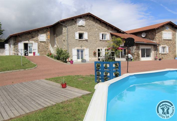 Gîte pour 4 personnes, avec jardin et piscine dans Saint-Marcel-l'Éclairé