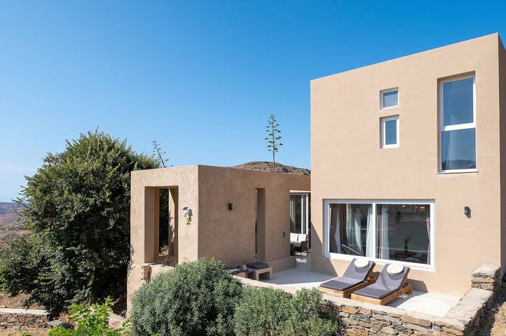 Villa for 4 people, with Balcony and Terrace as well as Garden in Tinos