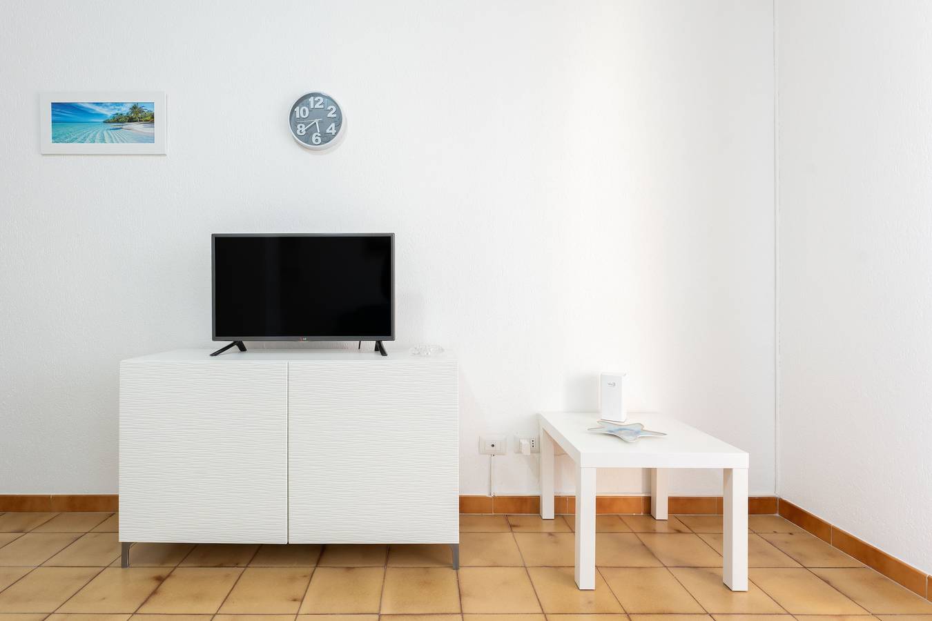 Apartamento entero, Apartamento 'A 10 Minuti Dal Mare' con terraza compartida, Wi-Fi y aire acondicionado in Quartu Sant'Elena, Campidano