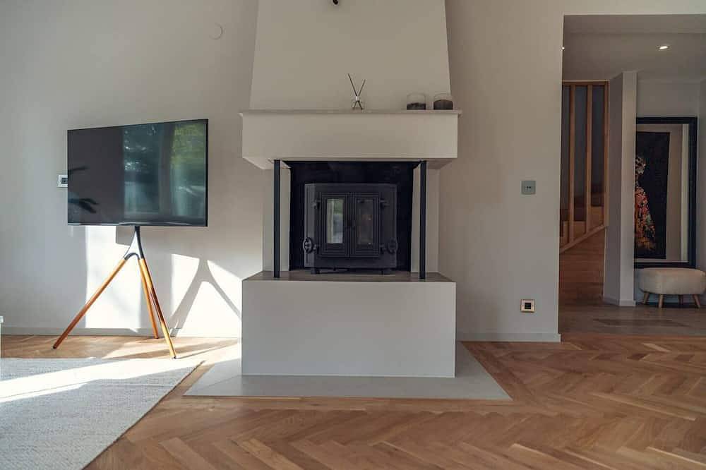 Luxury villa in Täby with large pool in Täby kommun, Schwedische Ostsee
