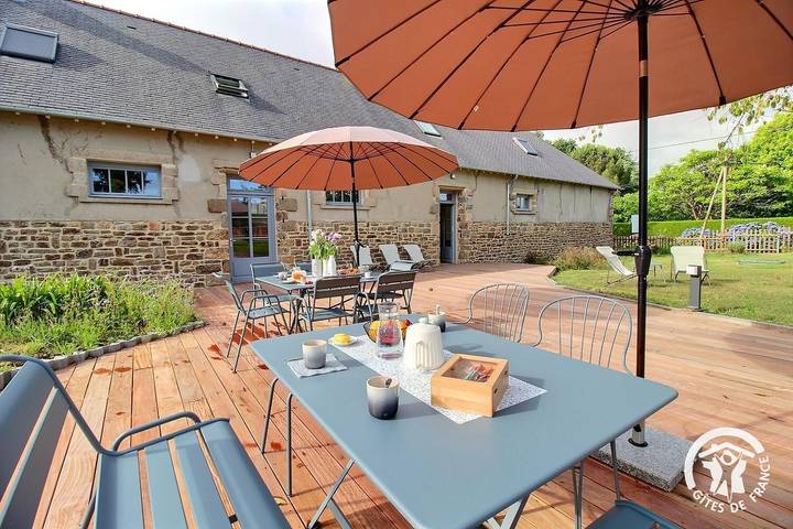 Gîte pour 10 personnes, avec jardin à Tréméreuc - 3