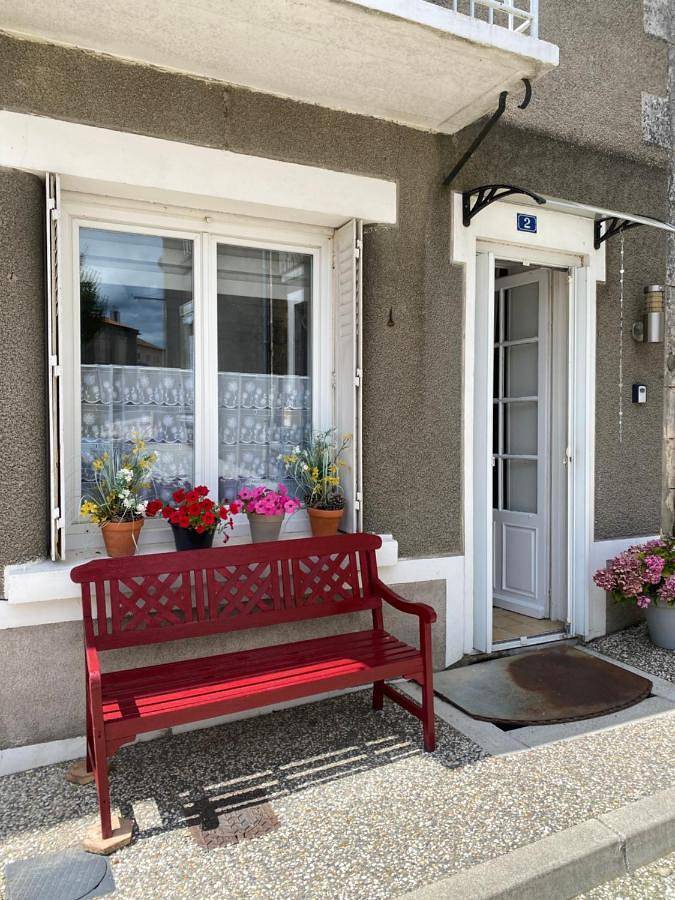 Gîte pour 2 personnes, avec balcon à Montembœuf
