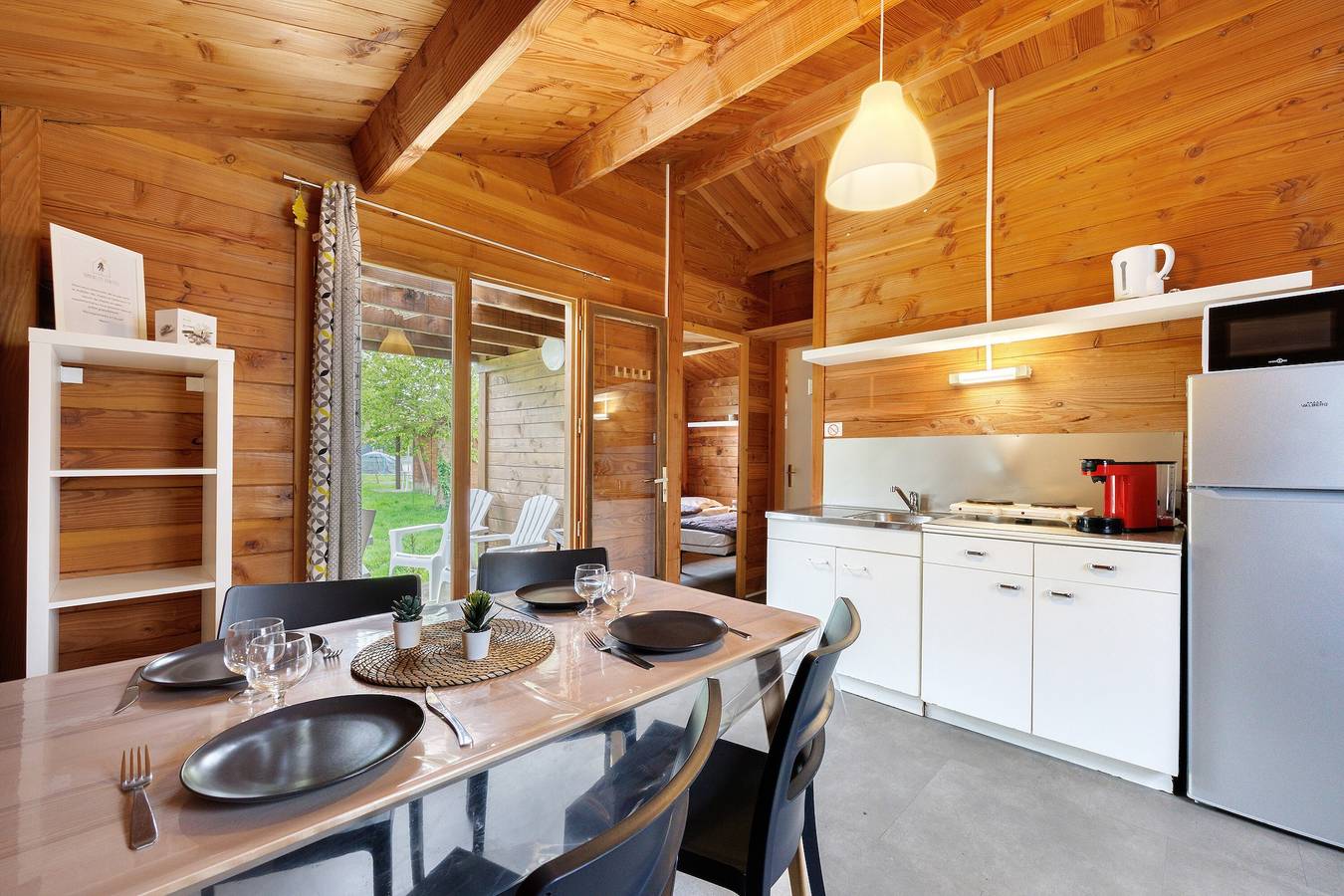 Chalet „Confort 18“ mit Terrasse und Gemeinschaftspool in Saint-Gervais (Vendée), Vendée