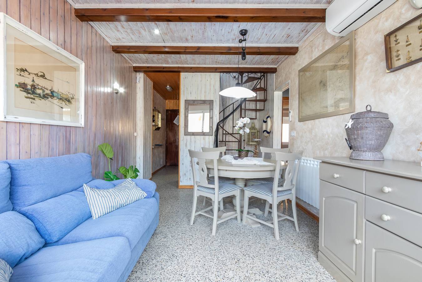 Apartamento entero, Apartamento vacacional 'Noenil' con piscina y Wi-Fi in Els Griells, Costa Brava