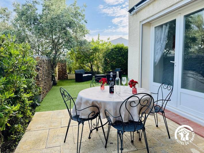 Gîte für 4 Personen, mit Whirlpool und Terrasse sowie Garten