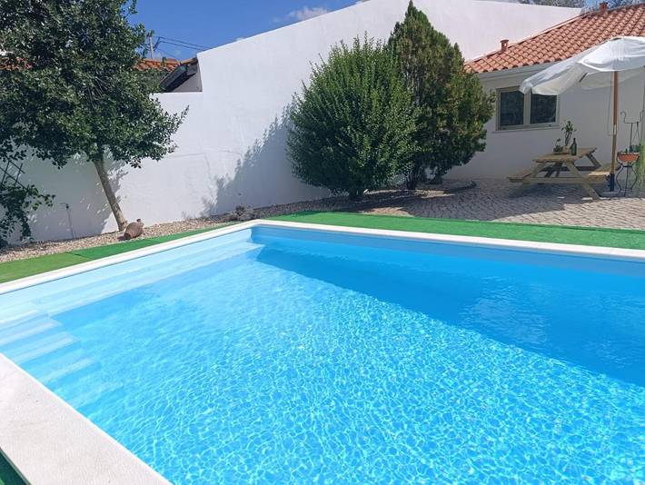 Casa de férias para 4 pessoas, com terraço e vista e ainda piscina em Lousã