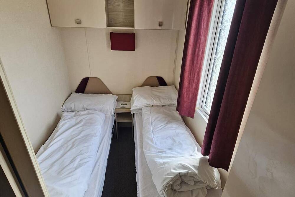 - 8 Berth Caravan with Veranda No pets allowed in Camber Sands, Camber