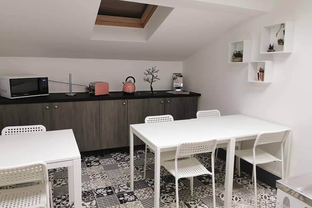 Appartement entier, Chambre Éco • Centre Ville • Accès Autonome in Mâcon, Région de Mâcon