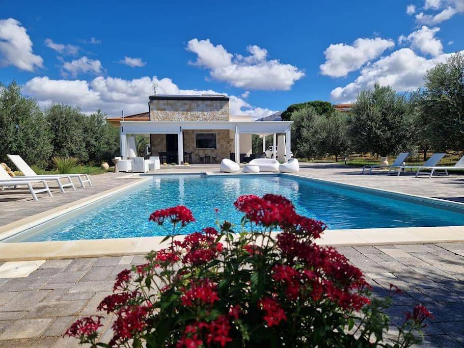 Three-Bedroom Villa in Partinico, Provincia di Palermo