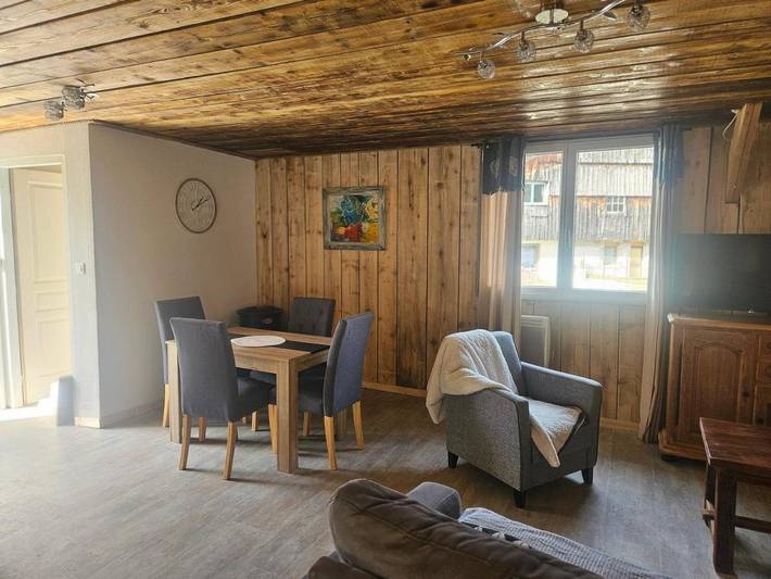 Gîte pour 4 personnes, avec terrasse et vue à Les Combes (Belfort - Besancon) - 2