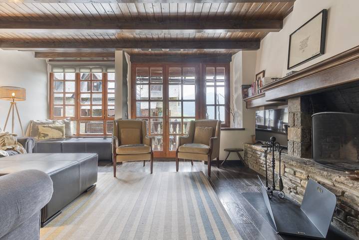 Appartement entier, Appartement de vacances pour 9 personnes avec terrasse in Bagergue, Naut Aran
