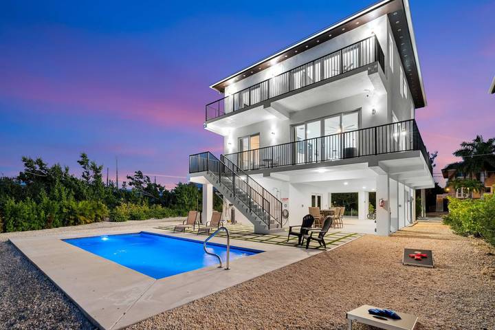 Villa for 10 people, with terrace and garden, with pets in Florida Keys