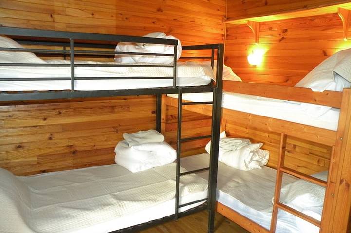 Location de vacances pour 13 personnes, avec jardin et terrasse à Escouloubre - 4