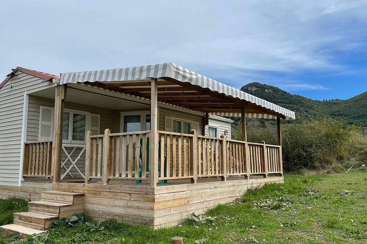 Mobil home pour 5 personnes à Saint-Georges-de-Luzençon - 2