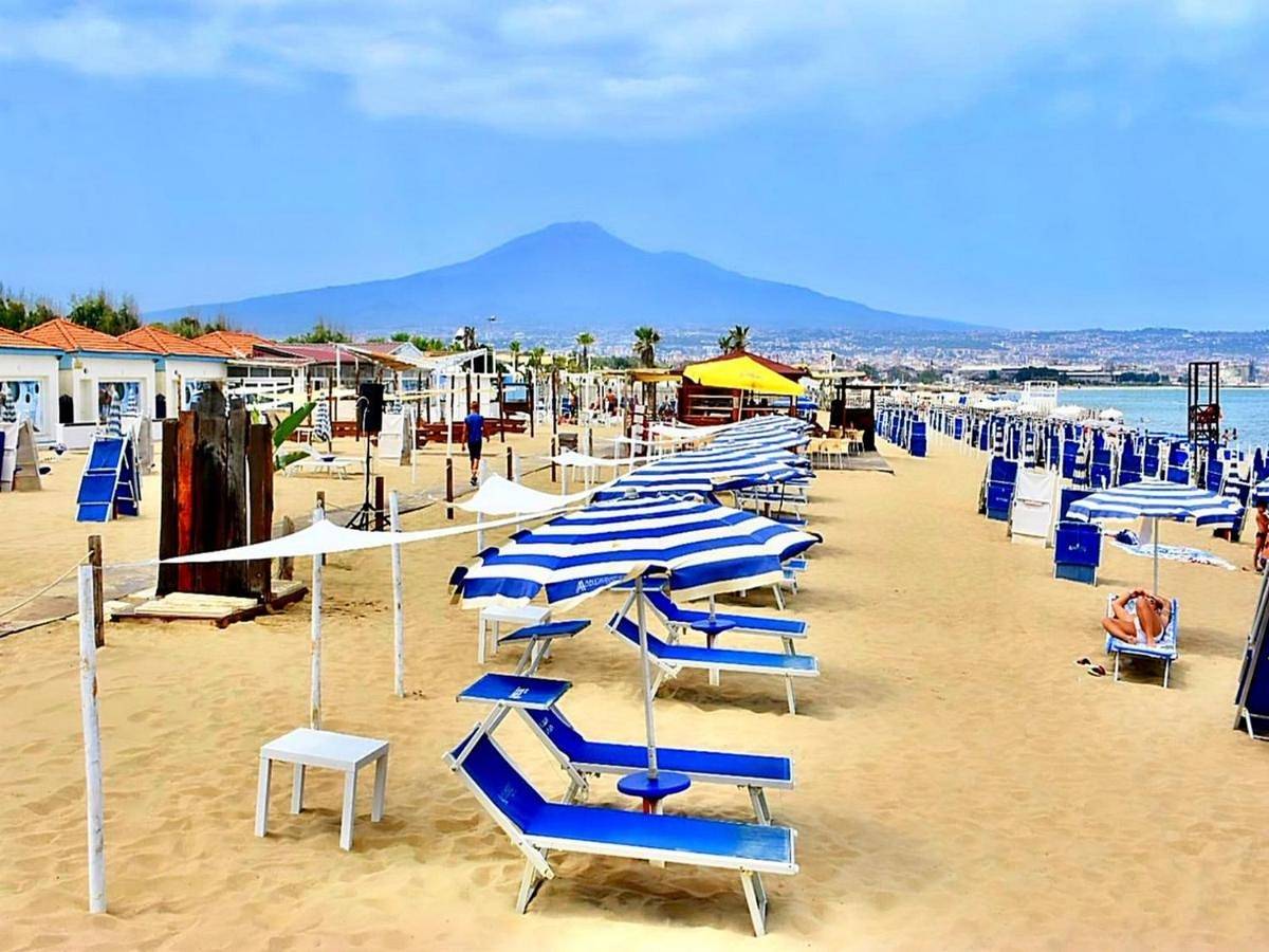 Villaggio Albergo Internazionale La Plaja in Spiaggia della Plaia (Catania), Catania
