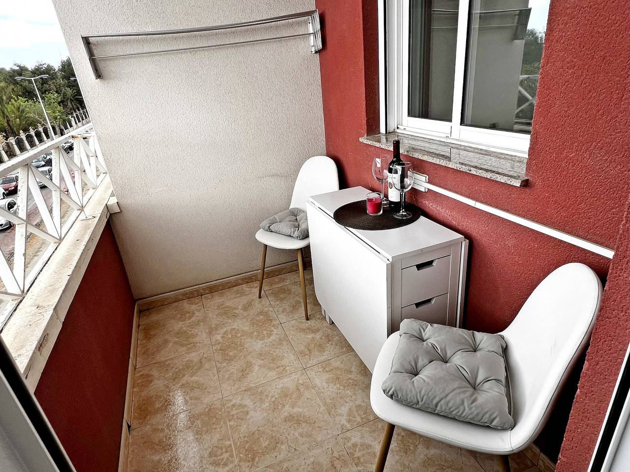 Apartamento entero, Apartamento 'Buena Vista' con balcón, Wi-Fi y aire acondicionado in Torrevieja Centro, Torrevieja