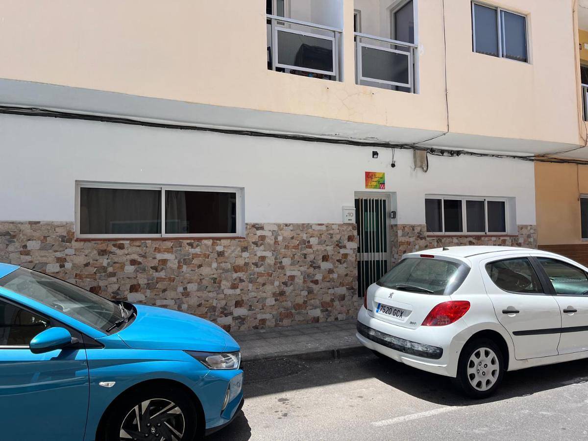 B&B paraiso tenerife super economy rooms airport in Los Abrigos, Granadilla de Abona