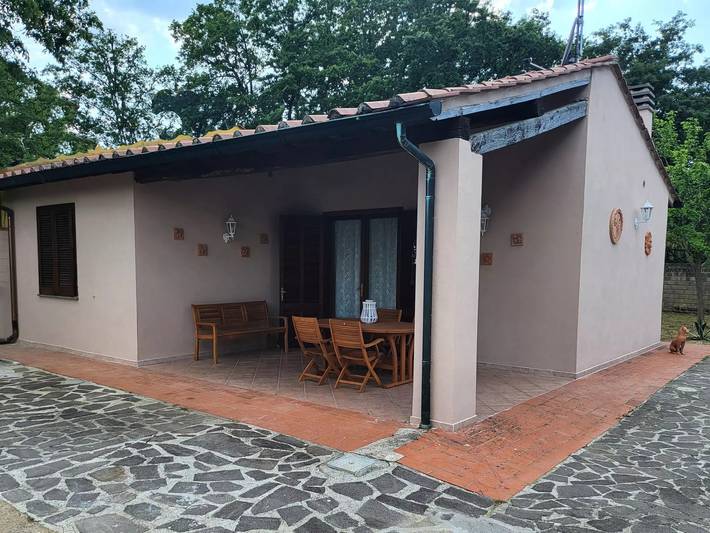 Appartamento per 5 persone, con giardino a Monteverdi Marittimo