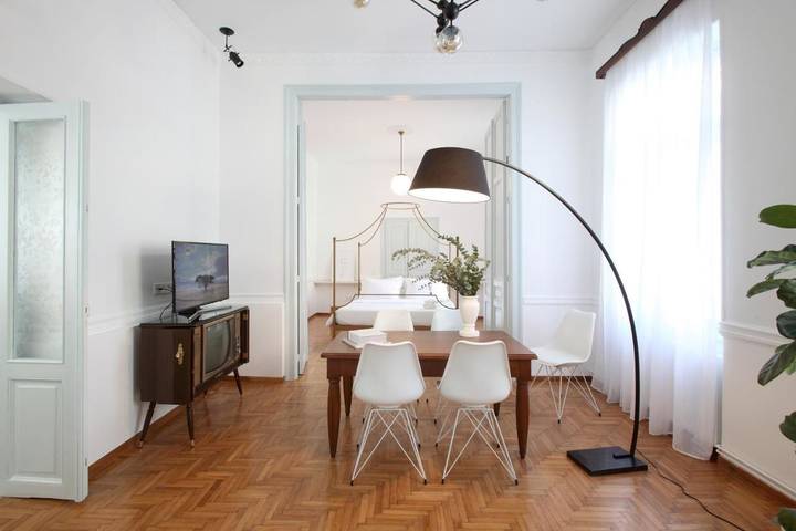 Appart’hôtel pour 15 personnes, avec jacuzzi et jardin, animaux acceptés