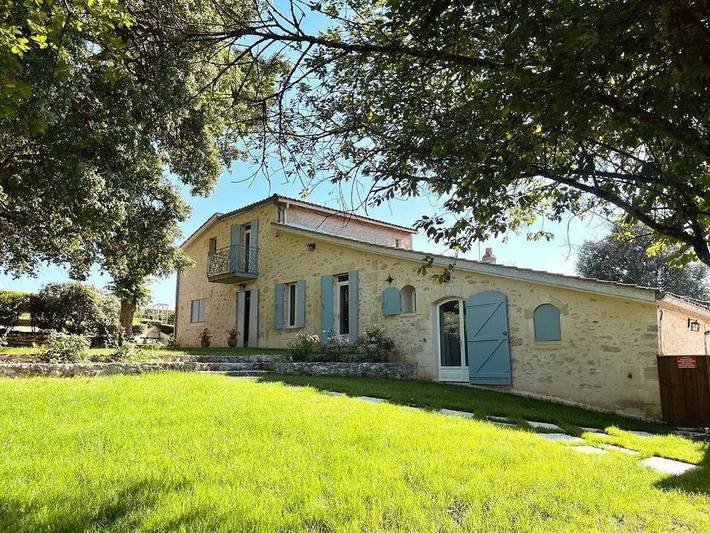 Location de vacances pour 9 personnes, avec vue ainsi que piscine et jardin à Loupiac - 3