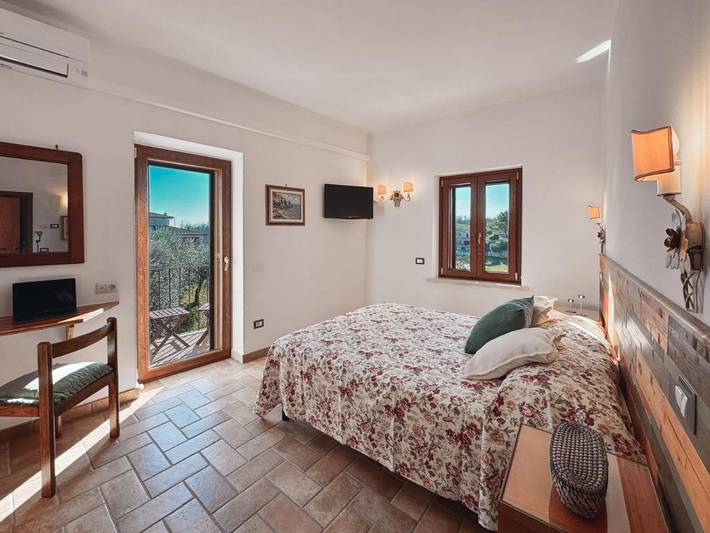 Bed and breakfast per 3 persone, con terrazza e giardino nonché panorama - 1