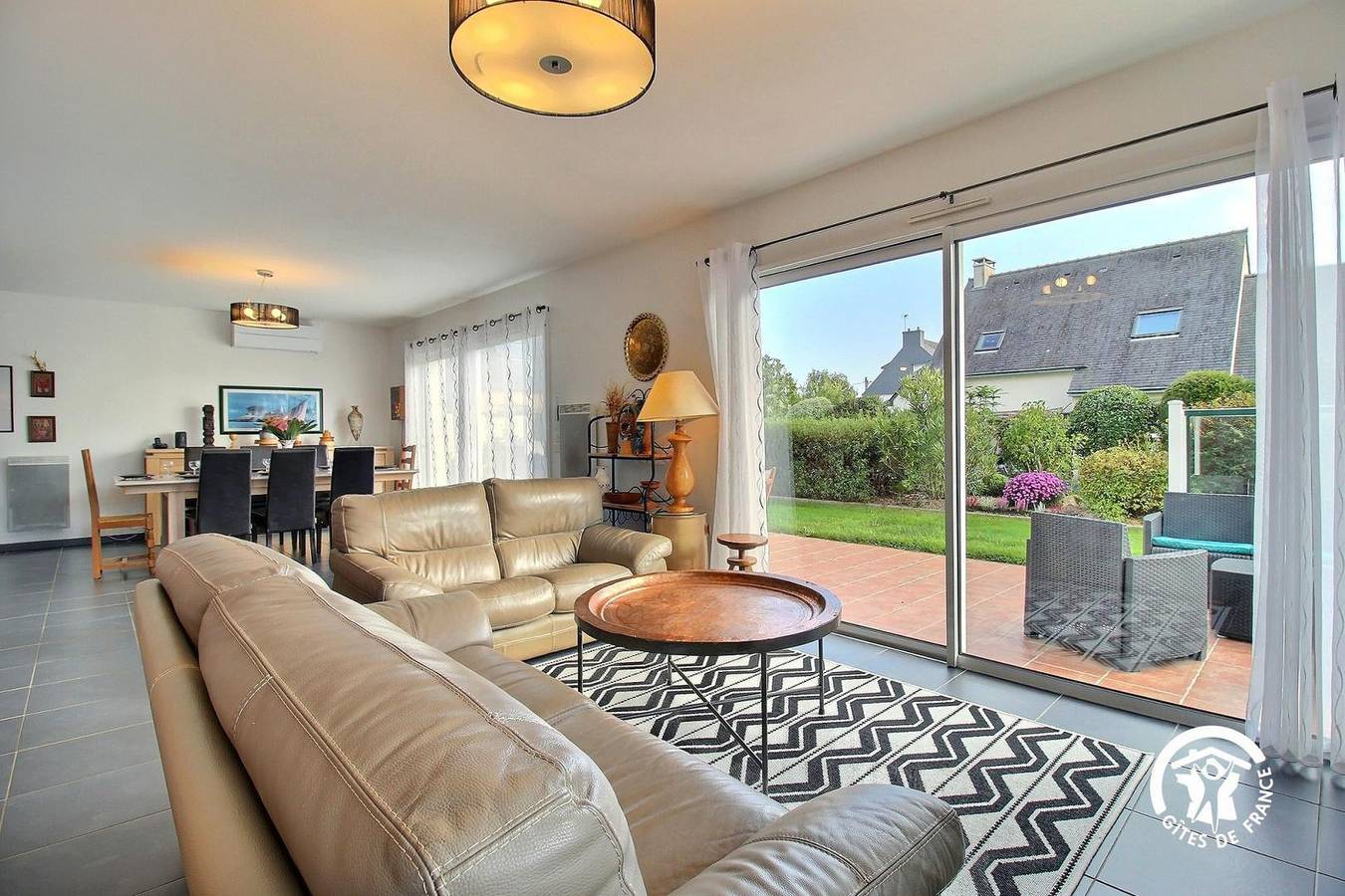 Fleur de Sel in Le Tour-du-Parc, Côte des Mégalithes