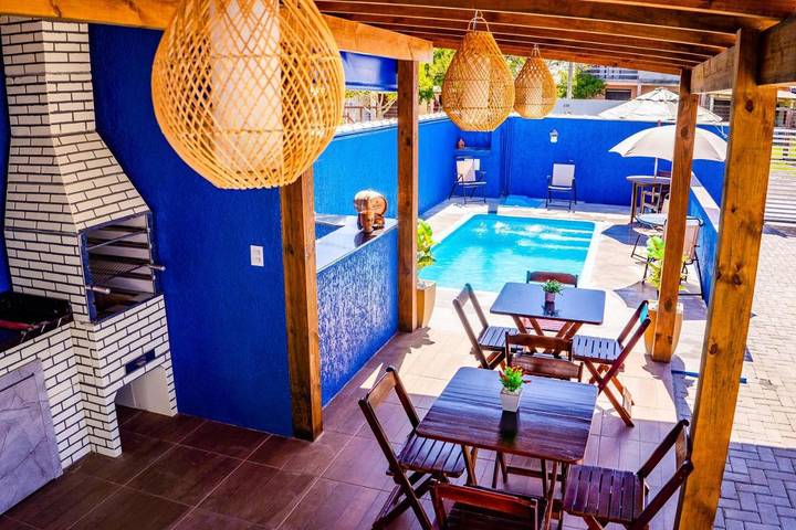 Casas e apartamentos de temporada para 2 pessoas, com piscina e jardim em Imbé