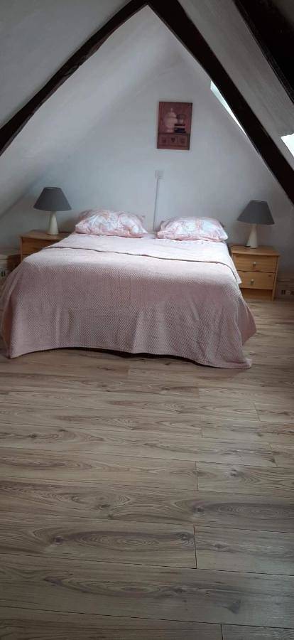 Location de vacances pour 3 personnes, avec jardin à Cléguérec - 3