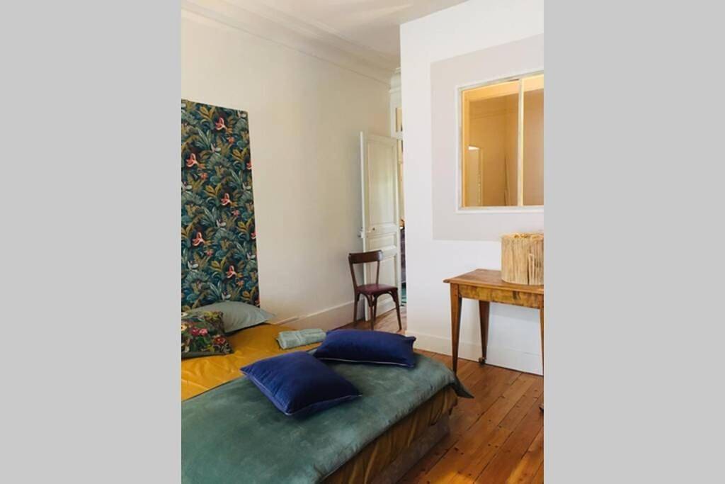 Appartement entier, Three-Bedroom Apartment in Mâcon, Région de Mâcon