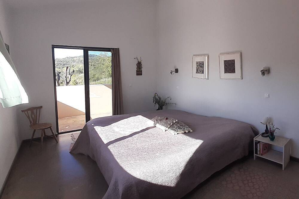 Luxus-Villa mit eigenem Pool, in den Hügeln, Algarve, Sao Bras de Alportel. in São Brás de Alportel, Faro Distrikt