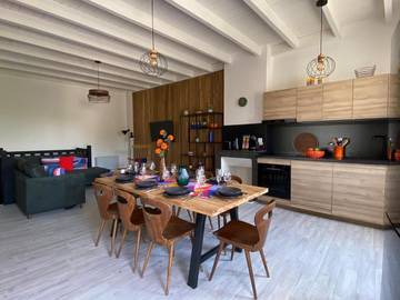 Gîte pour 8 personnes, avec jacuzzi, animaux acceptés à Villeréal