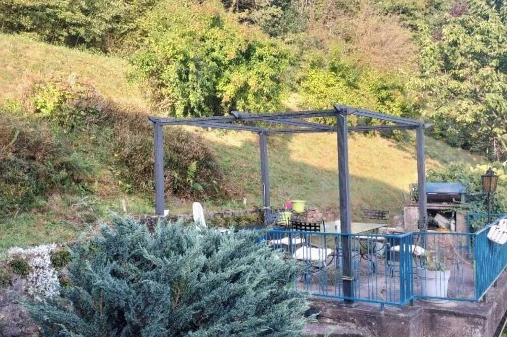 Self-catering apartment near Épinal, Remiremont, and 30 min from Gérardmer in Pouxeux, Épinal e dintorni