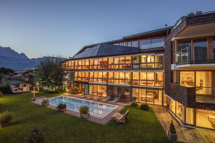 Appartement voor 8 personen, met tuin en sauna, met huisdier in St. Johann in Tirol