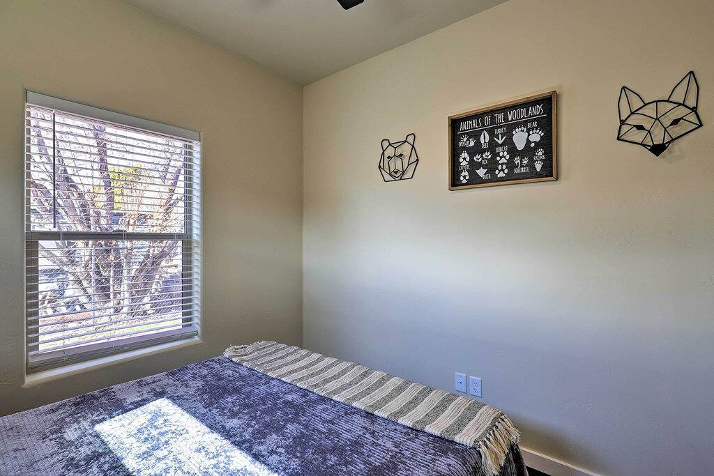 Modern Retreat: 3 Blocks to Dtwn Williams + Rte 66 in Williams (Arizona), Coconino Nationalwald